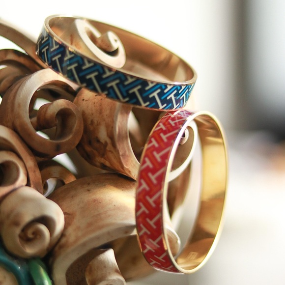 2 Tommy Hilfiger bracelets - Picture 2 of 7